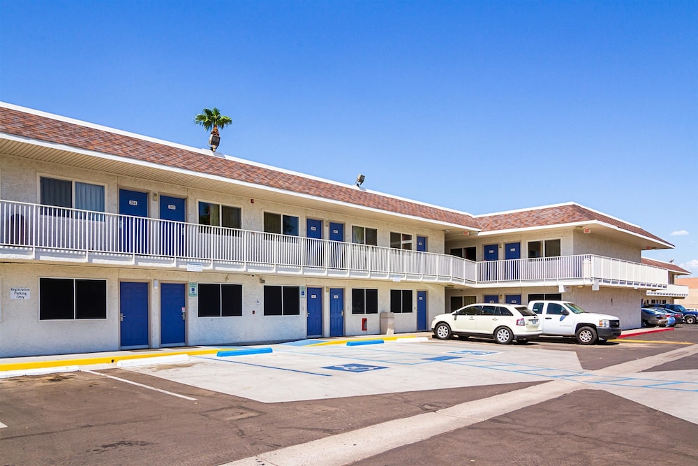 Motel6 Mesa, AZ - North 9/53