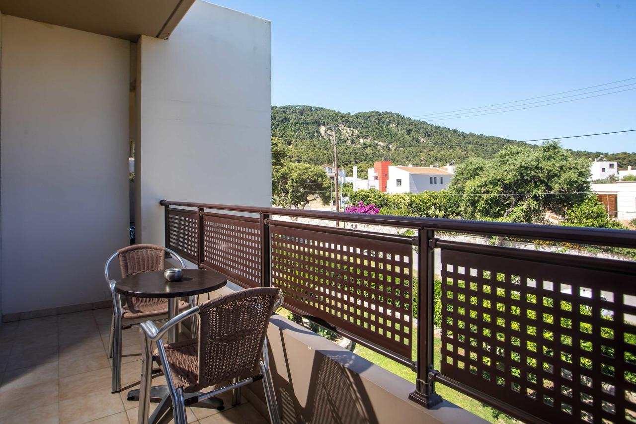 Santa Helena Hotel 12/90
