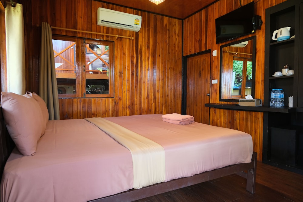 Paradise, Family, 1 Double and 1 Single Bed, Sea View