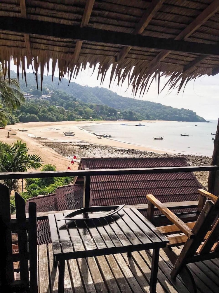 Baan Laanta Resort & Spa 66/69