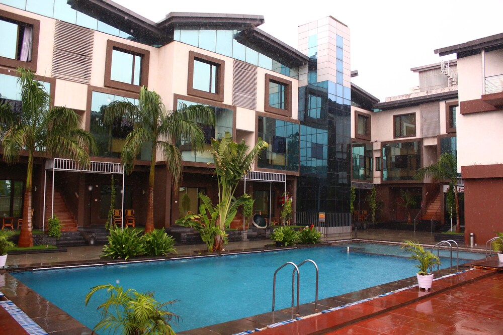 Krishna Park Resort 26/29