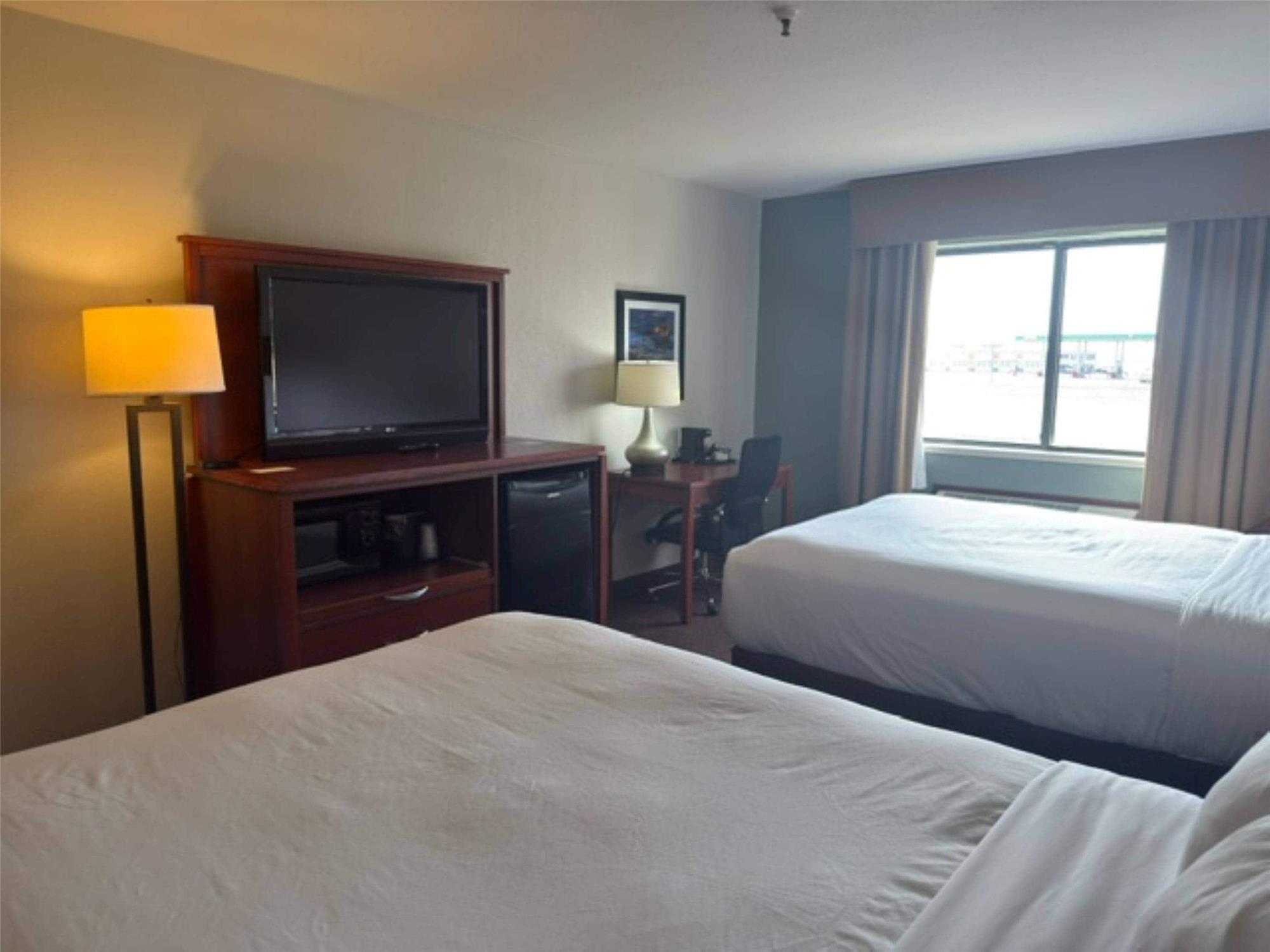 غرفة بسريرين كوين، Quality Inn & Suites Colby, KS 6/6