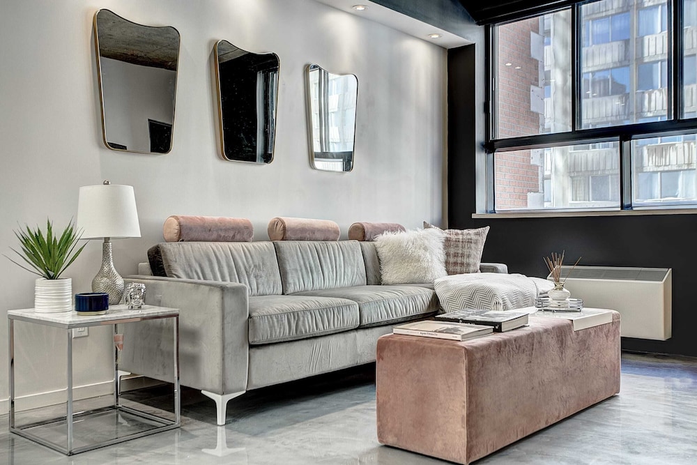 Pierce Boutique Apartments 56/73