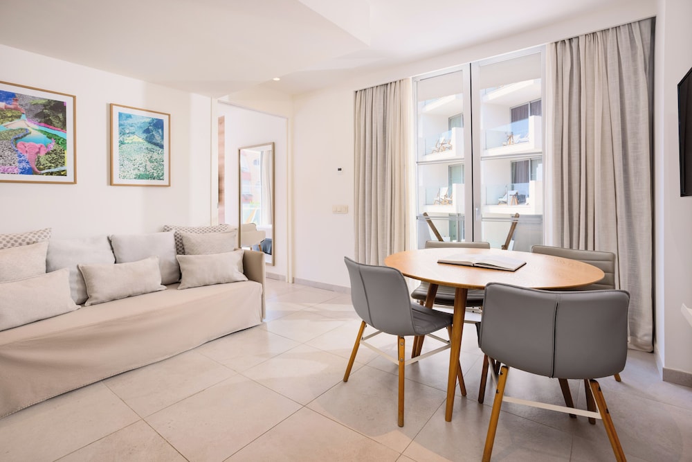 Innside by Melia Calvia Beach 29/50