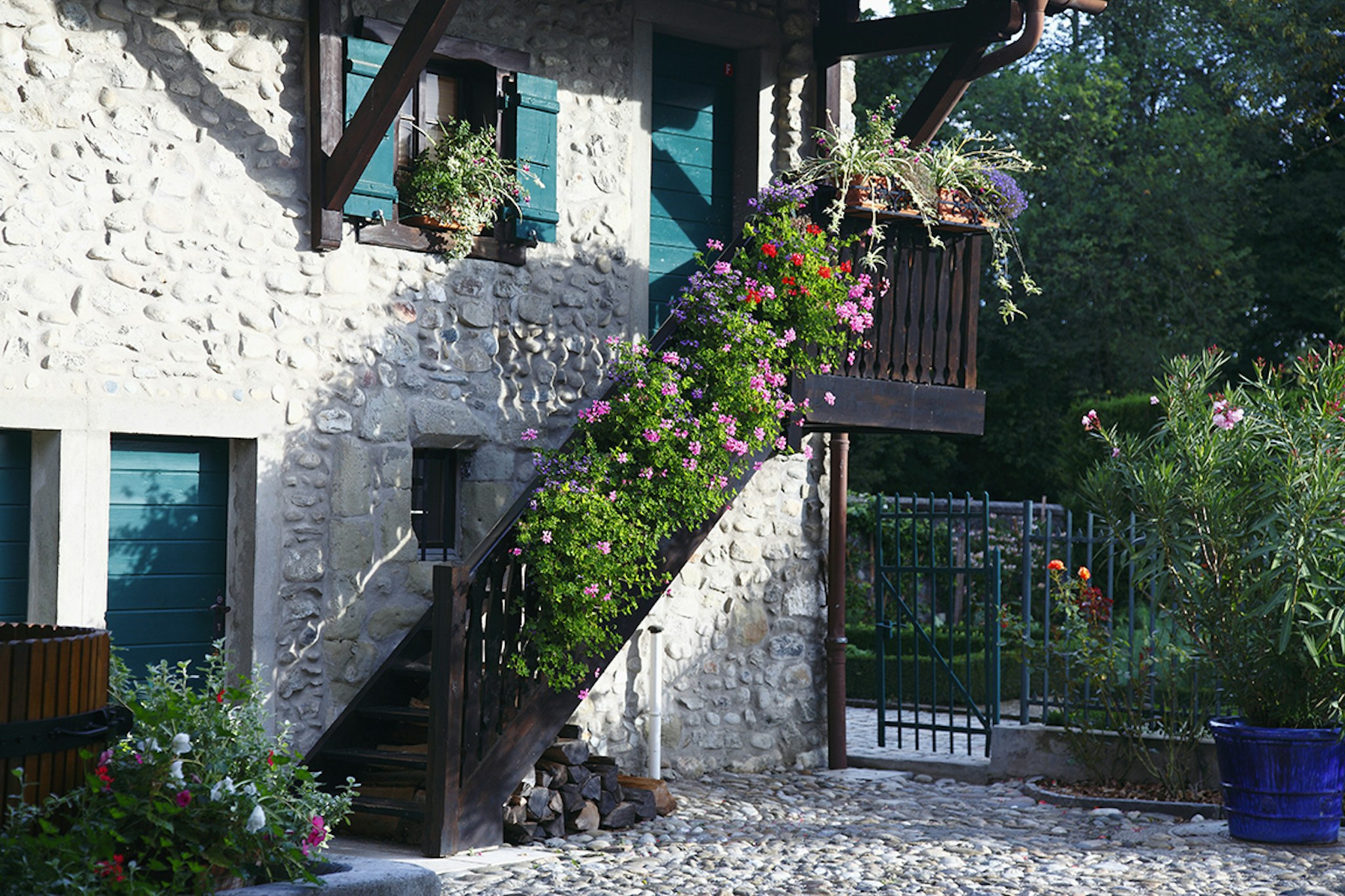 DOMAINE DE CHATEAUVIEUX 2/26