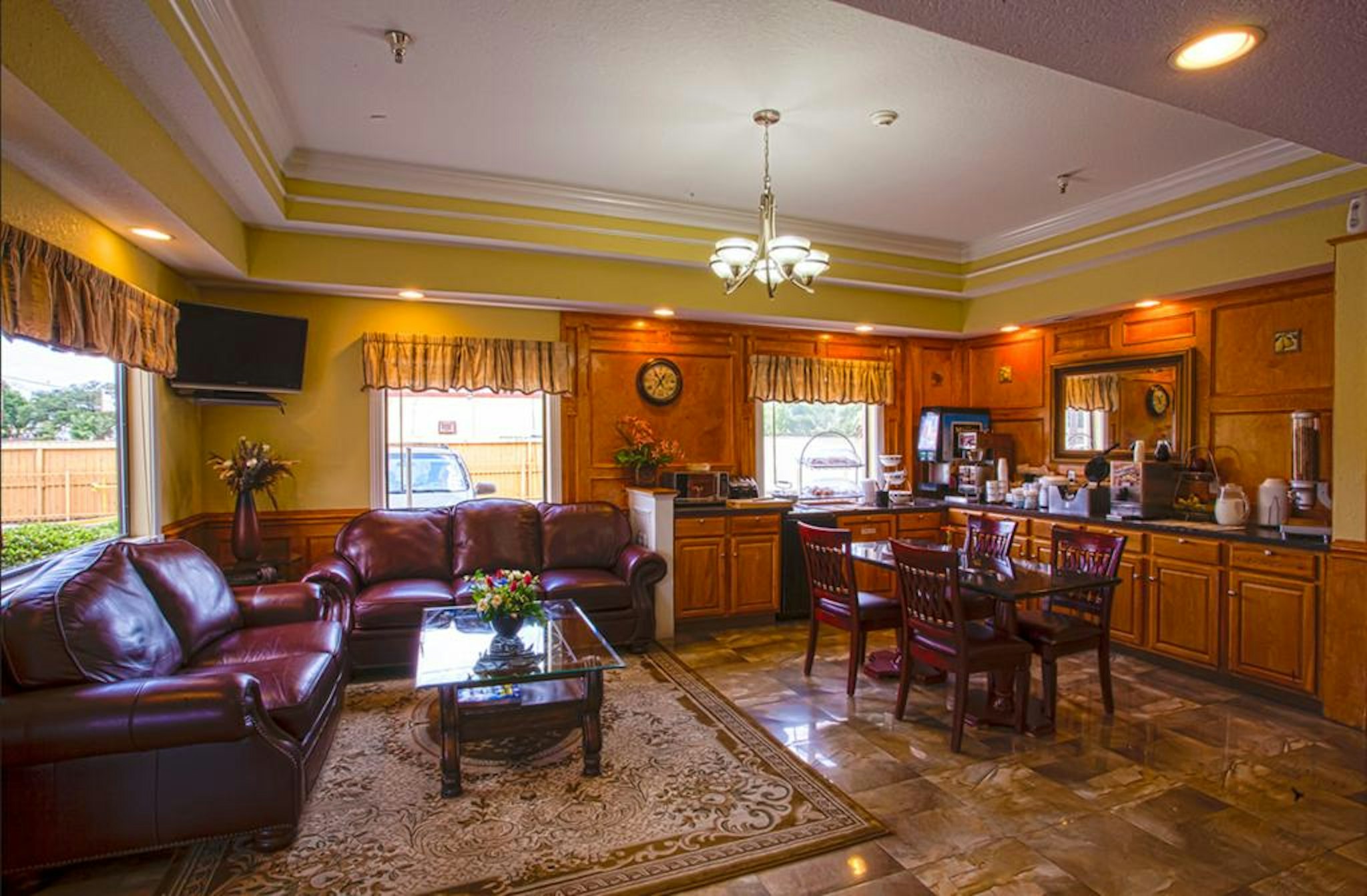 Downtowner Inn And Suites 7/12