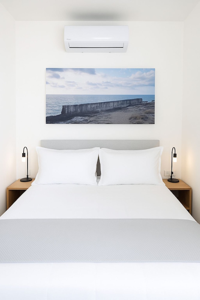 SeaRock Suites Hotel 15/15