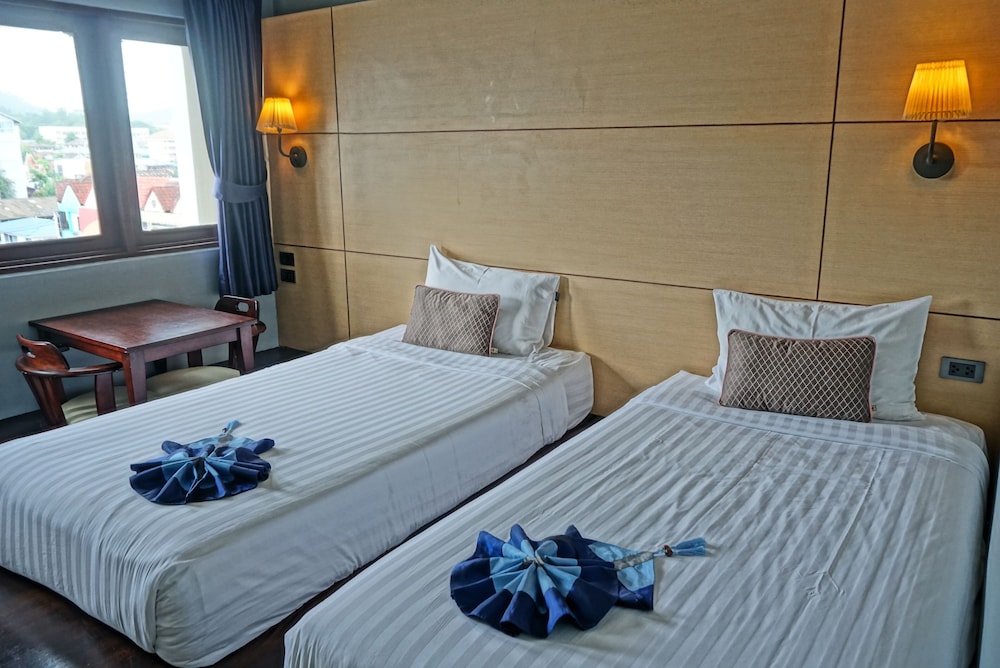 Montree Phuket Hotel 15/50