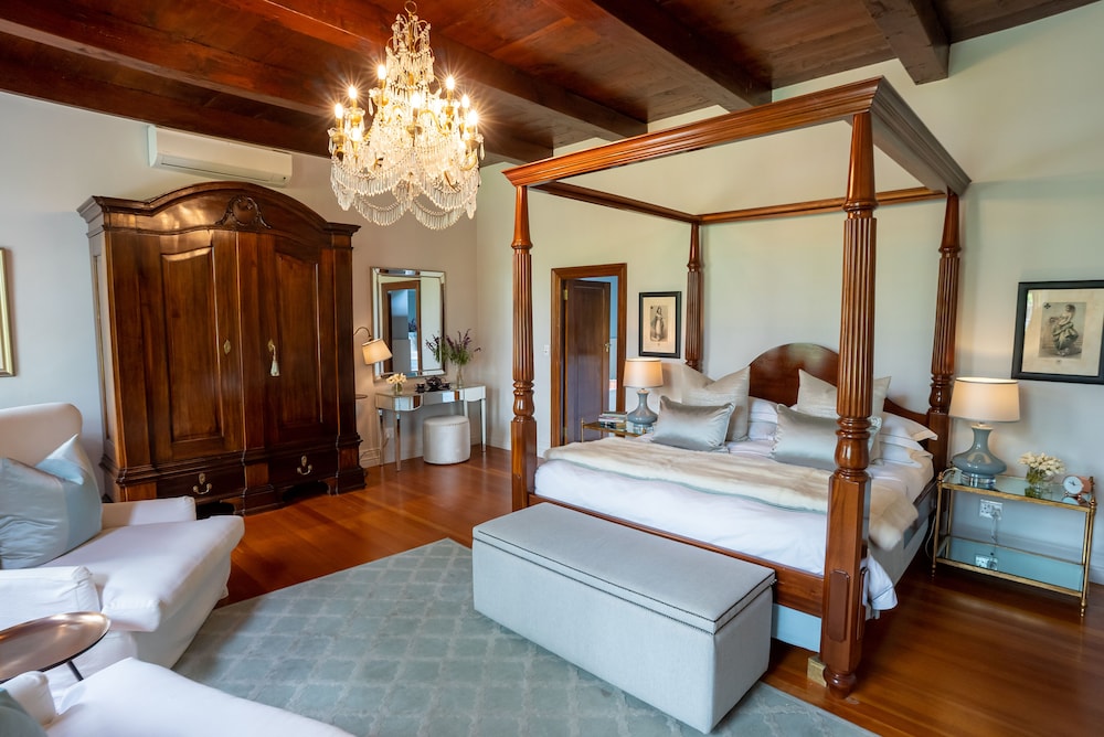 STEENBERG HOTEL 25/80