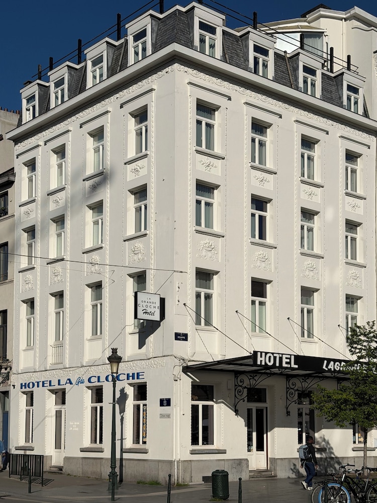 Hotel A La Grande Cloche 2/58