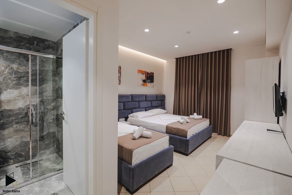 Hotel Alpha 10/50