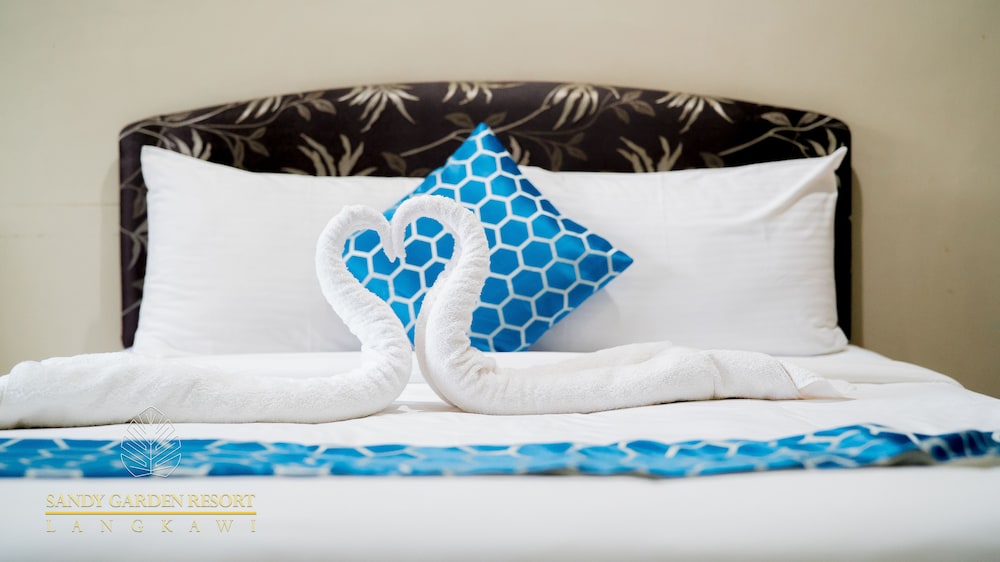 Sandy Garden Resort 30/40