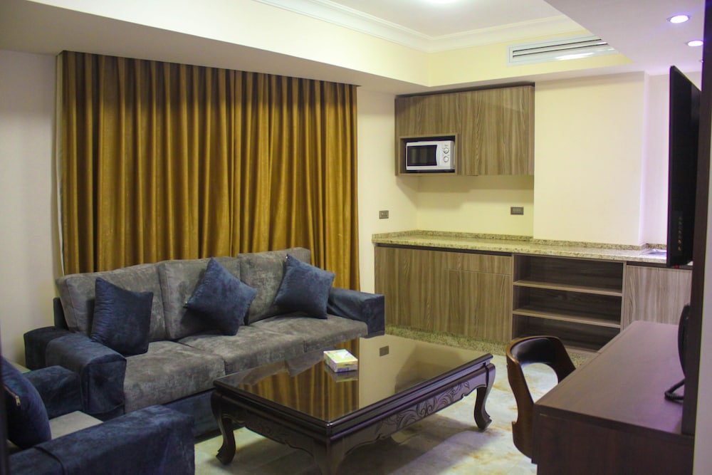 Qaser AlSultan Hotel Suites 31/42