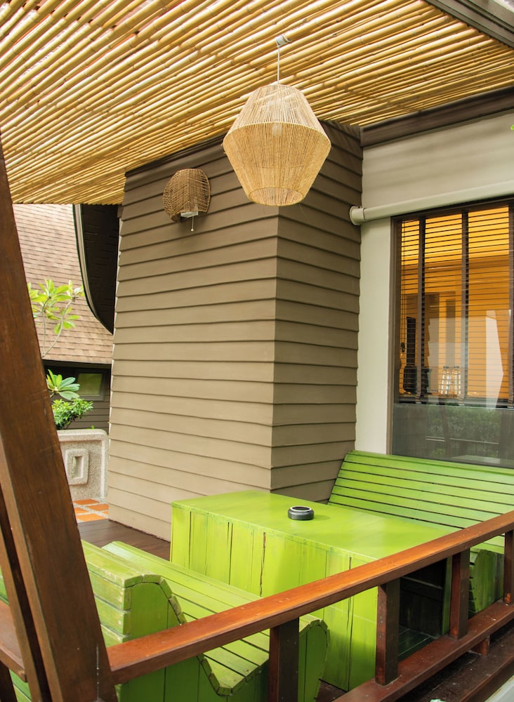 Cocohut Beach Resort 25/50