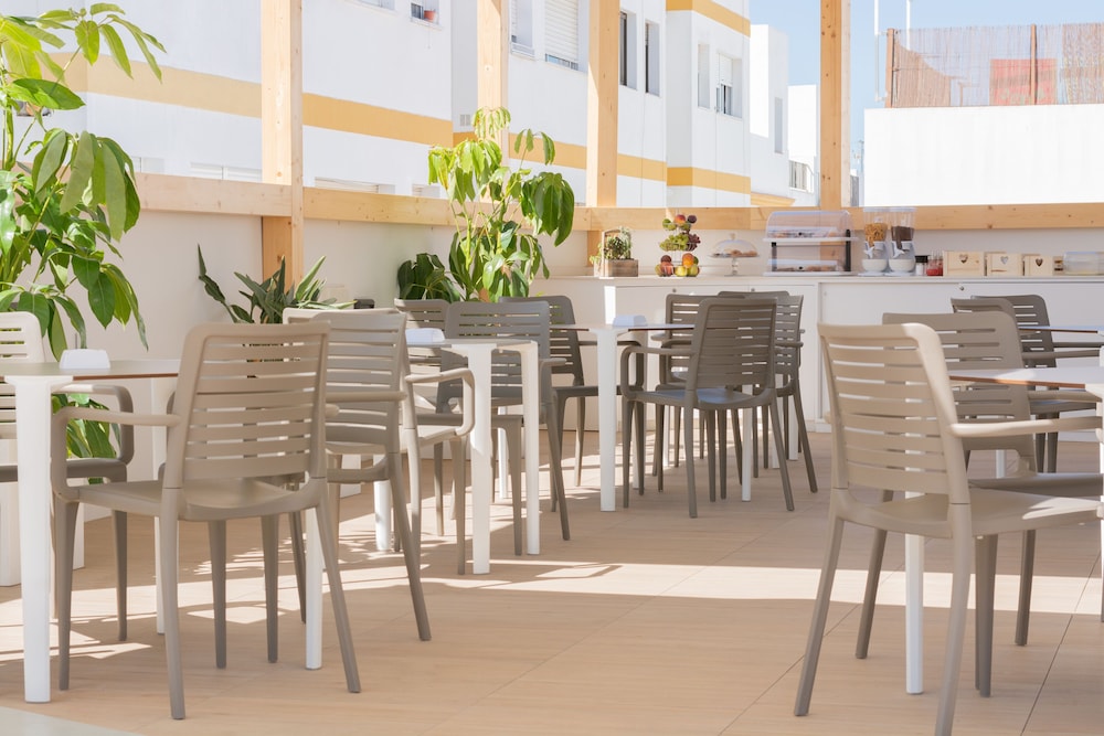 Hostal La Mina 37/50