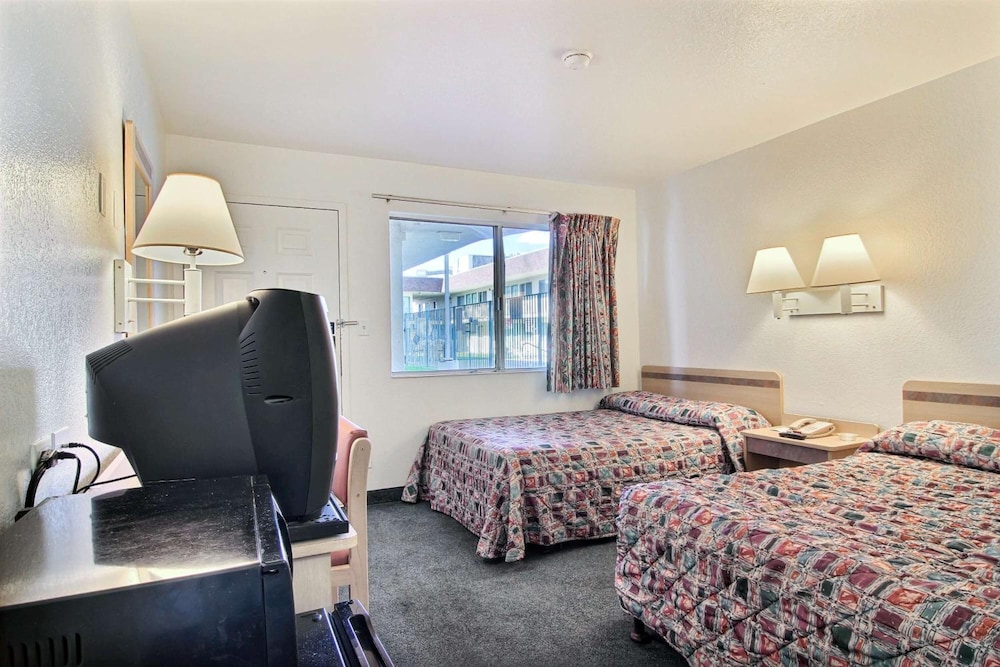 Motel6 Farmington, NM 32/65