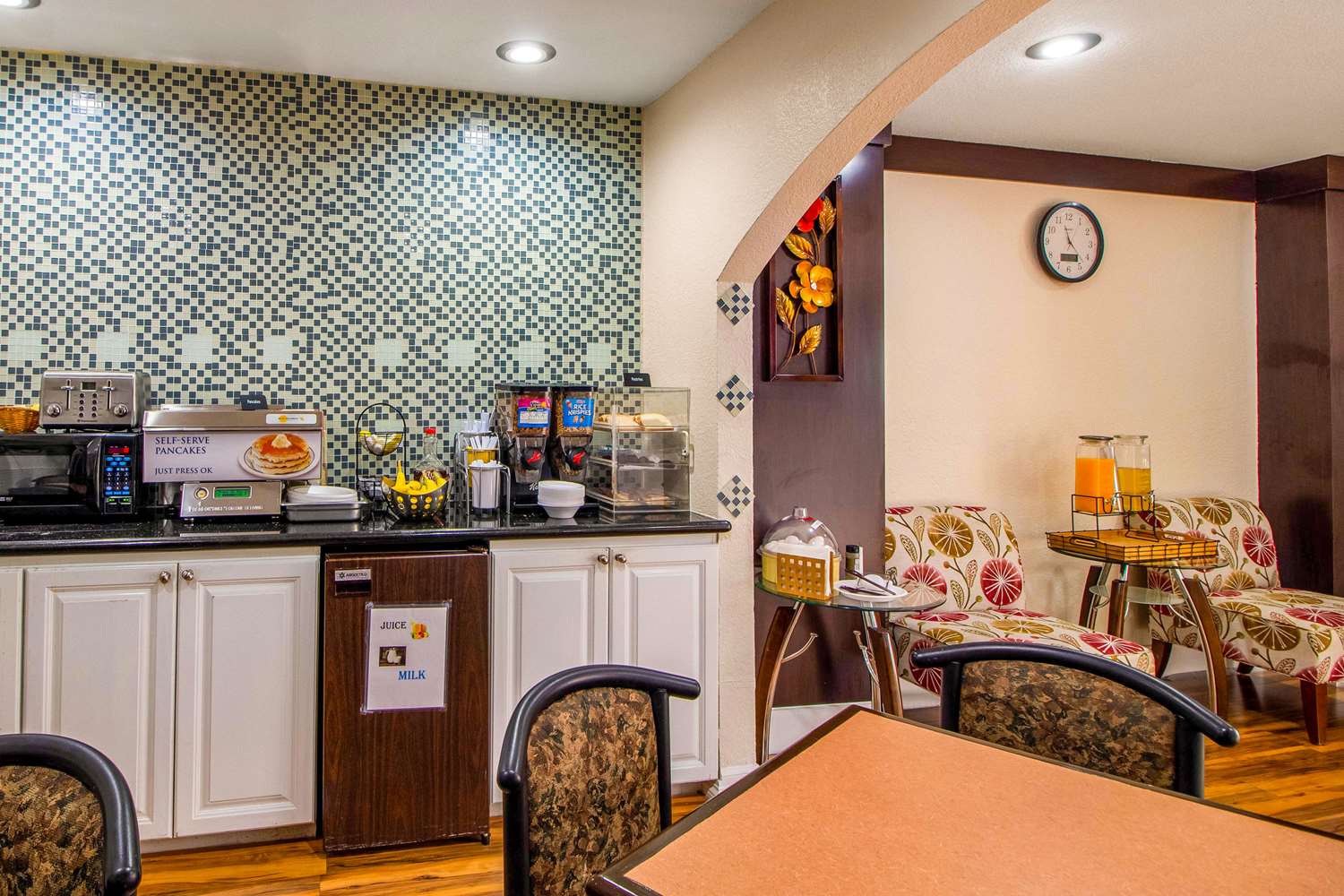 Rodeway Inn & Suites Houston near Medical Center 26/32