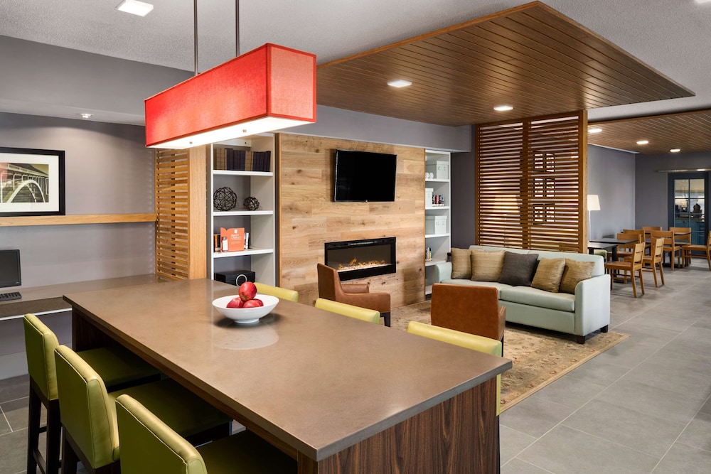 Country Inn & Suites by Radisson, Novi, MI 17/26