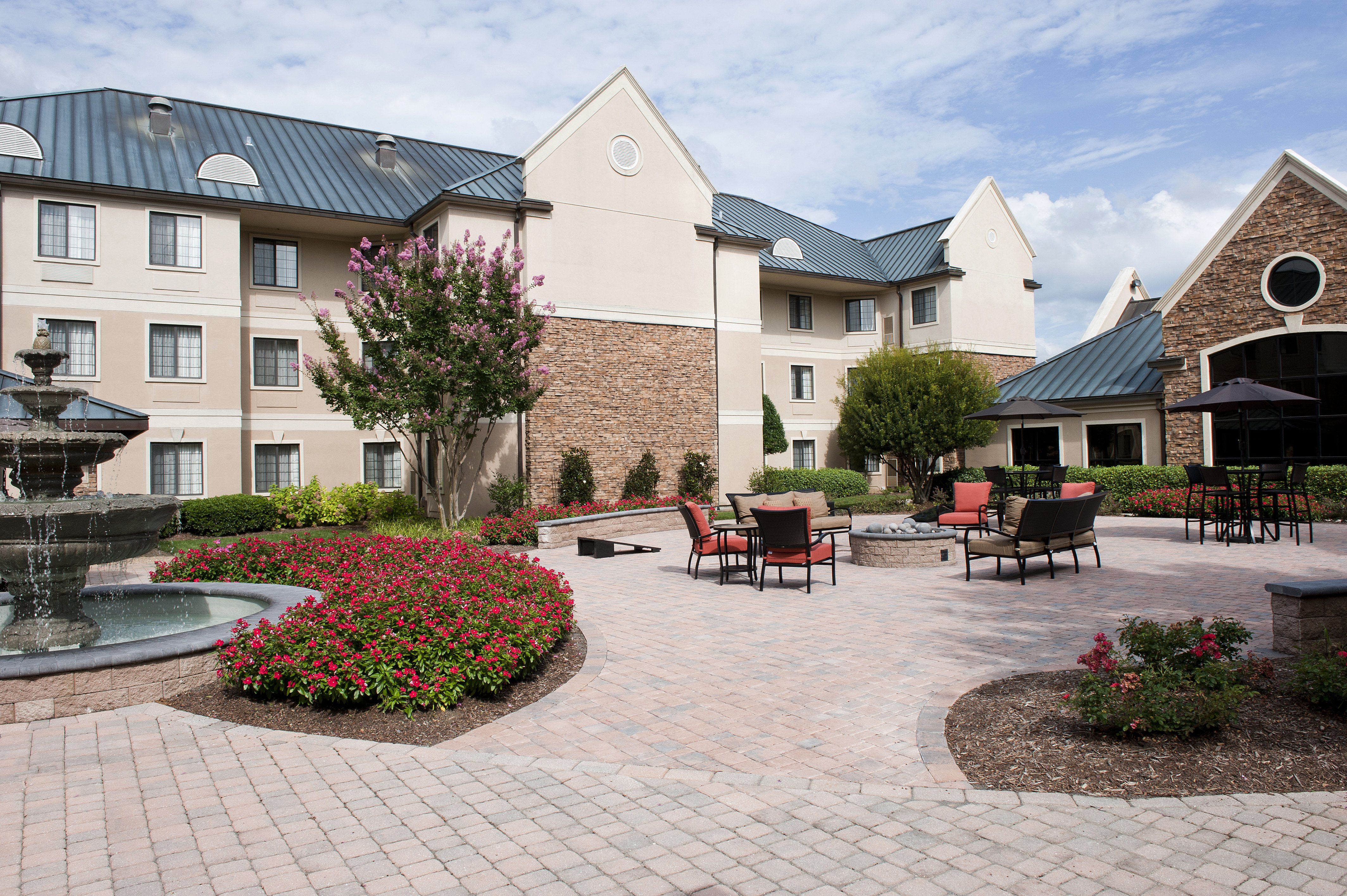 Staybridge Suites Charlotte Ballantyne 55/70