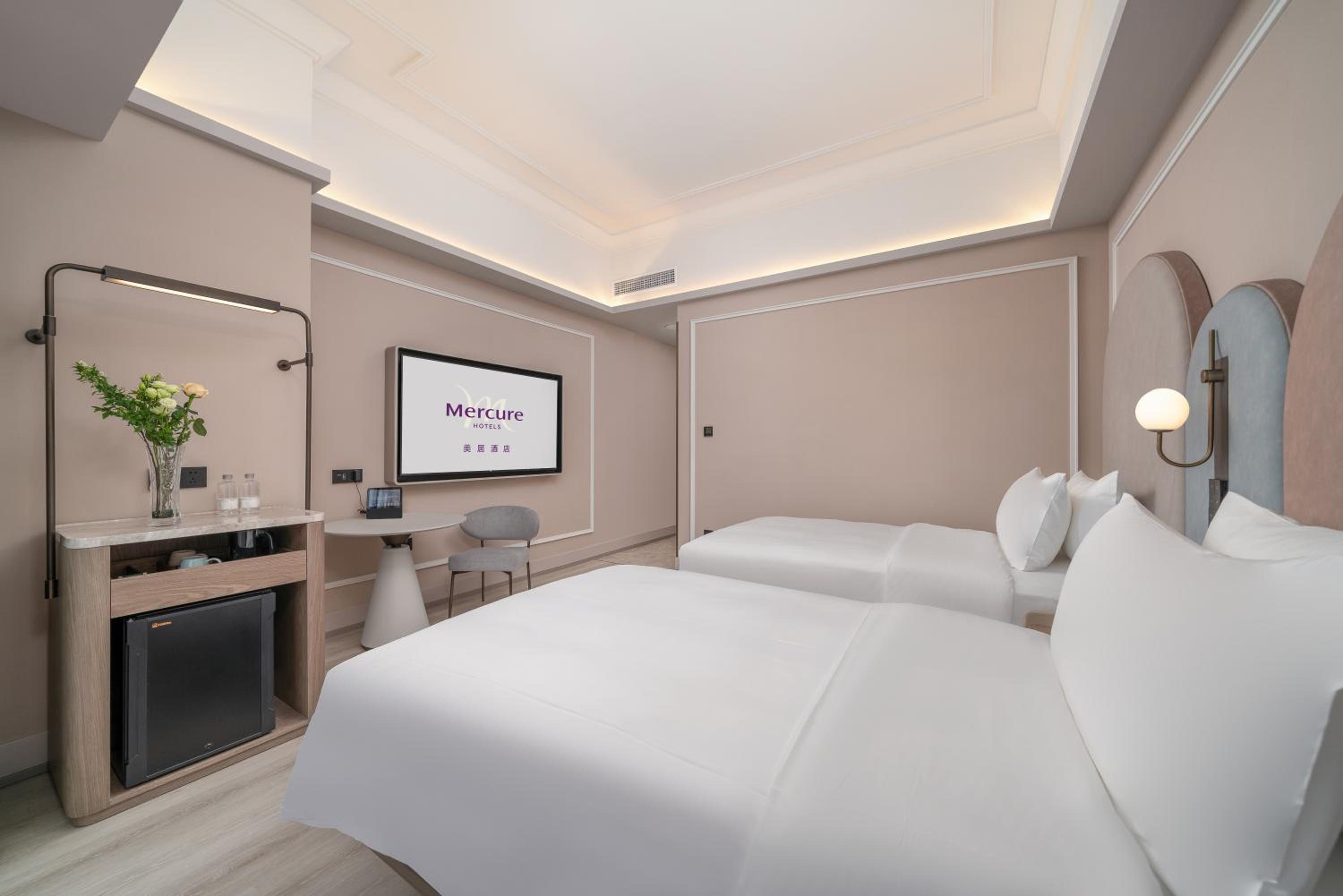 SUPERIOR TWIN ROOM H