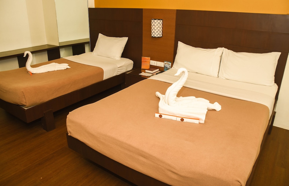 Tacloban Plaza Hotel 5/51