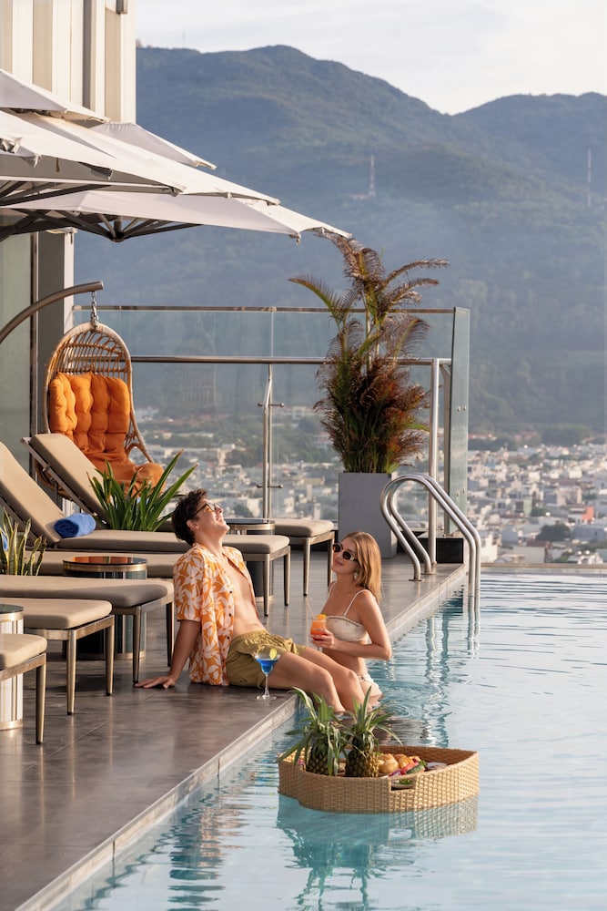 Le Sands Oceanfront Da Nang Hotel 20/50
