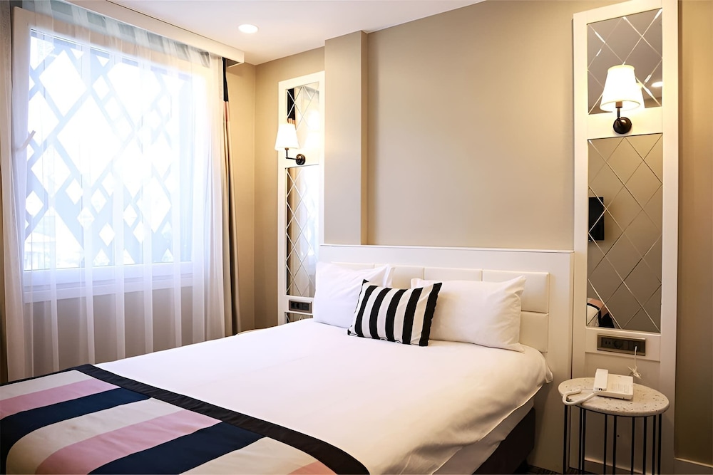 COMFORT, DOUBLE BED