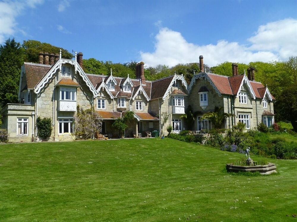 Lisle Combe 45/50