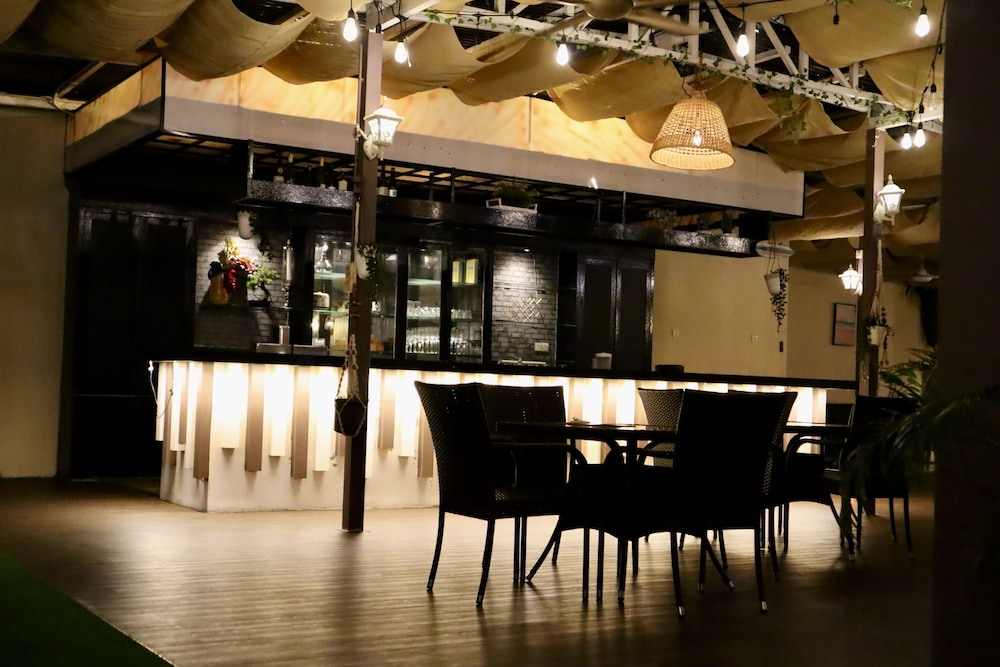 ARMENIAN STREET HERITAGE HOTEL 62/76