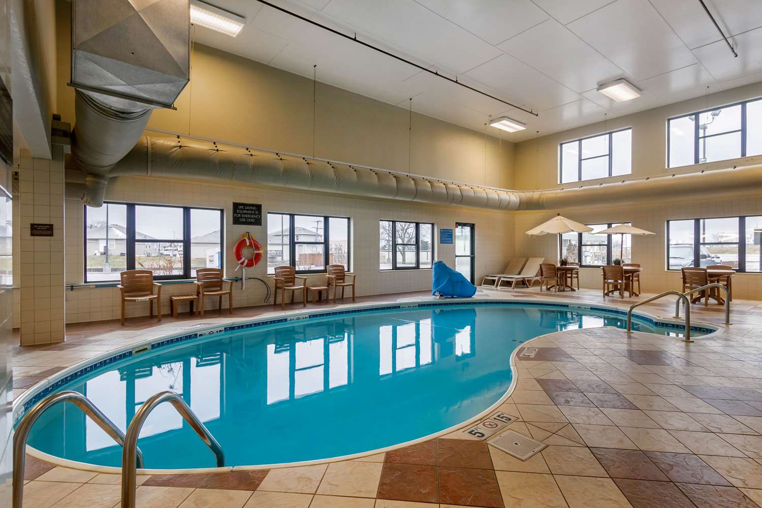 Comfort Inn & Suites Springfield I-44 18/38