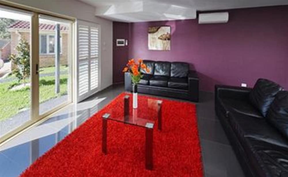 JESMOND EXECUTIVE VILLAS 49/79