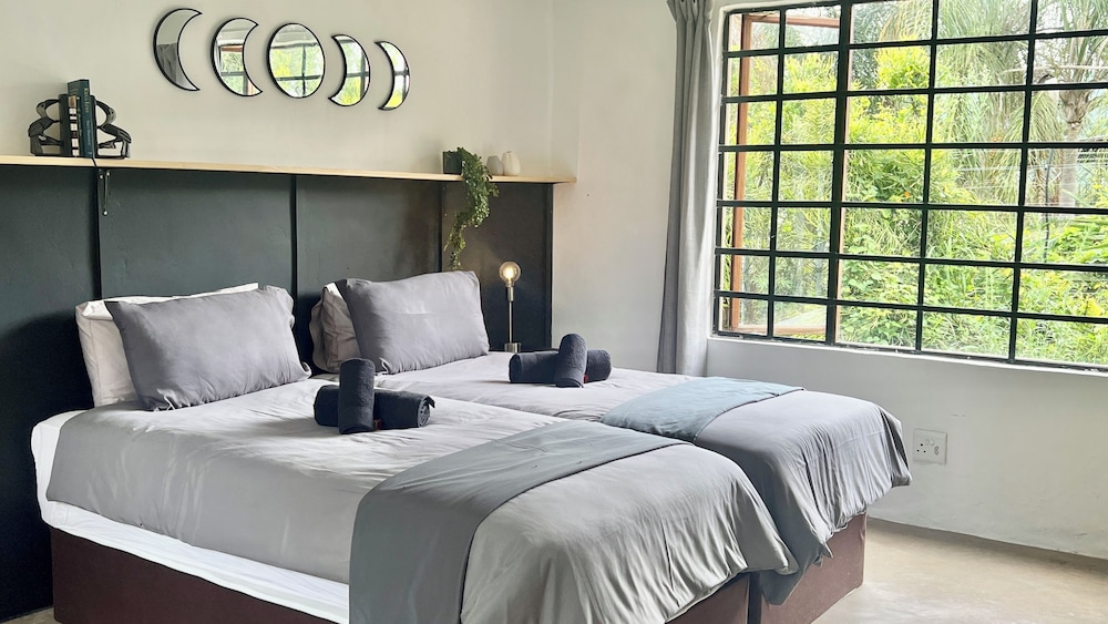 3 BEDROOMS, PREMIUM, HOUSE
