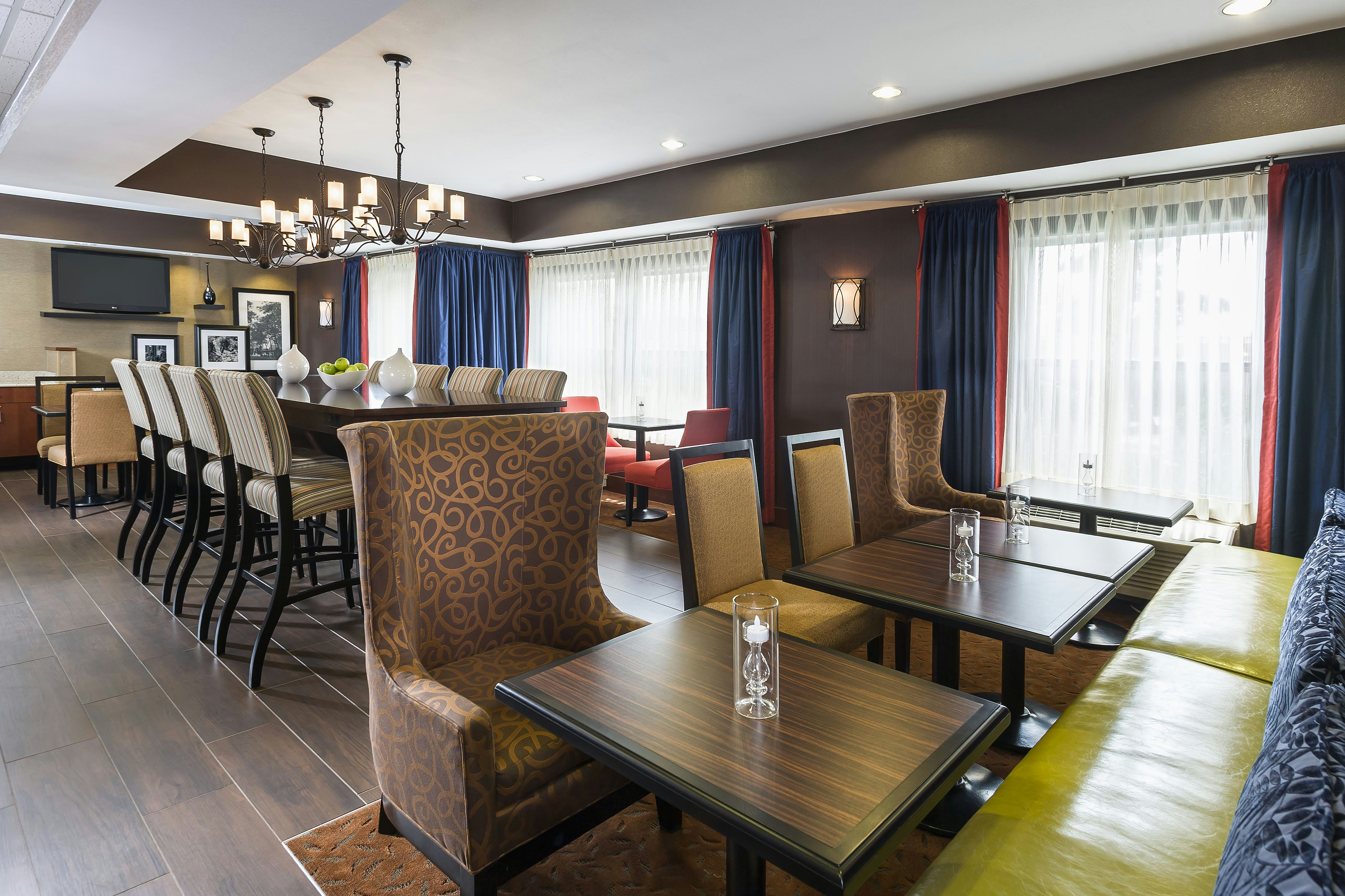 Hampton Inn Ontario/Mansfield 20/27
