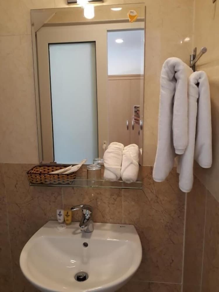 Tuan Thuy Hotel 44/47