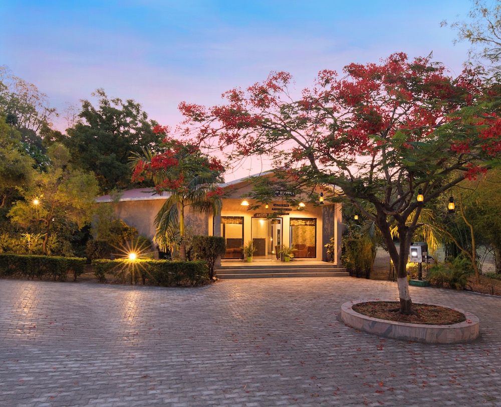 Click Resort Corbett Tiger Den in Kaladhungi