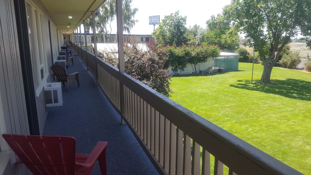 Motel Oasis Inn 5/56
