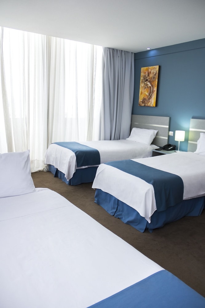 HOTEL IQUIQUE EXPRESS(FORMERLY Hotel Spark Express Iquique) 12/37