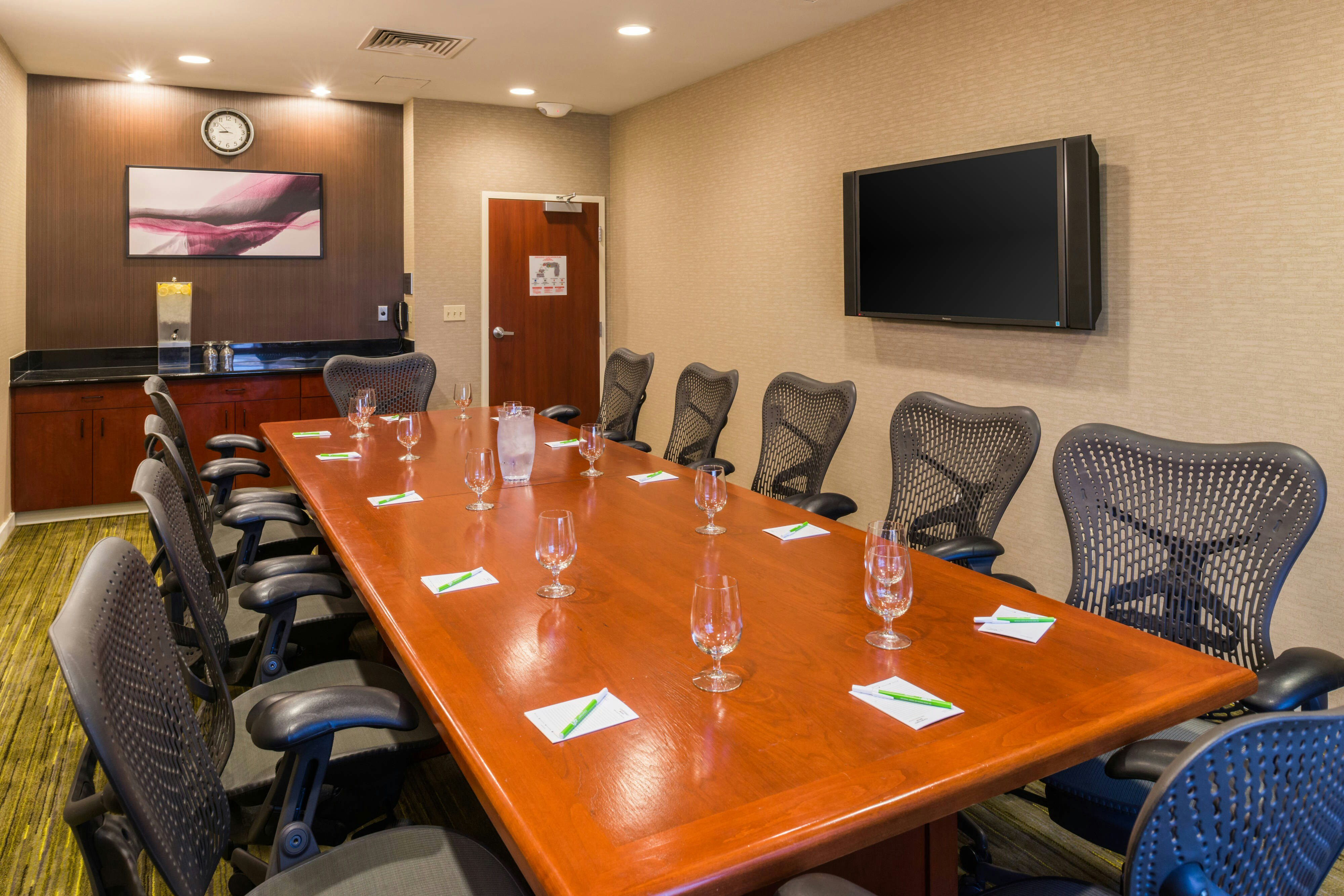 Courtyard By Marriott San Luis Obispo 18/25
