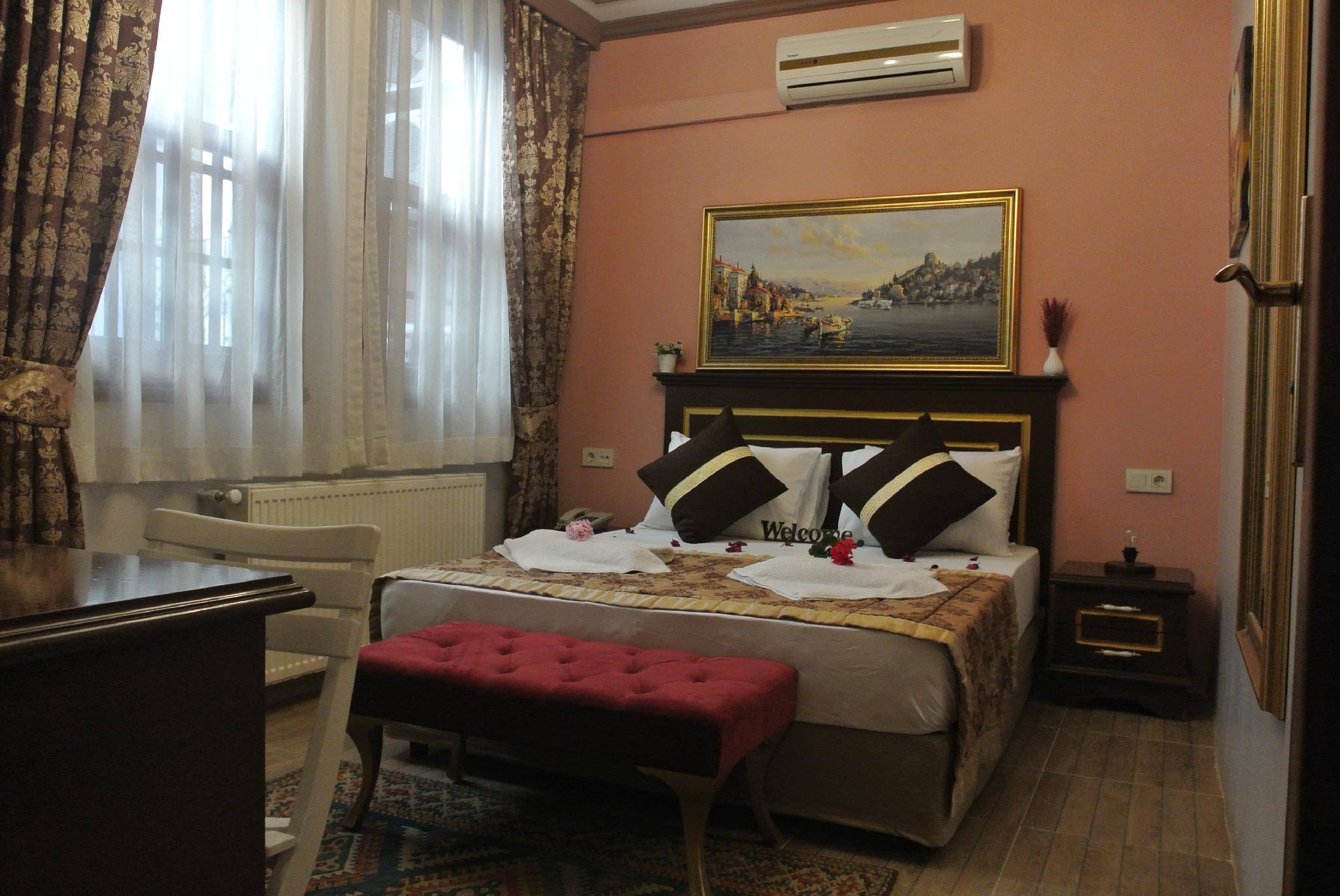 Semi Basement, Economy, Double Bed