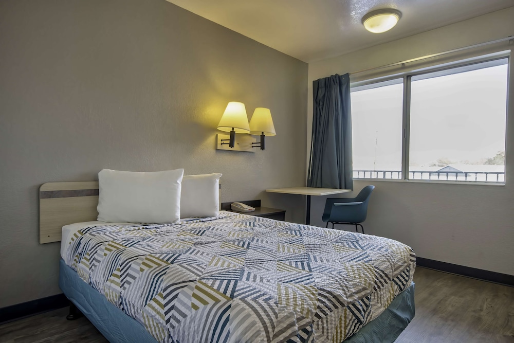 Motel6 Farmington, NM 37/65