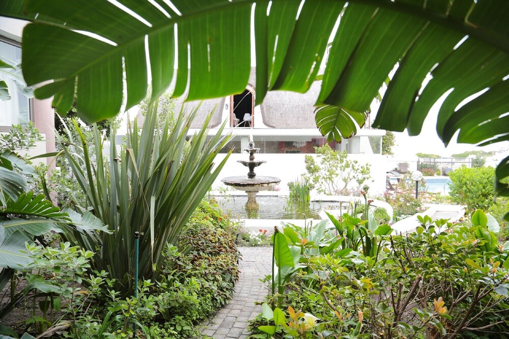 Misty Waves Boutique Hotel 63/79