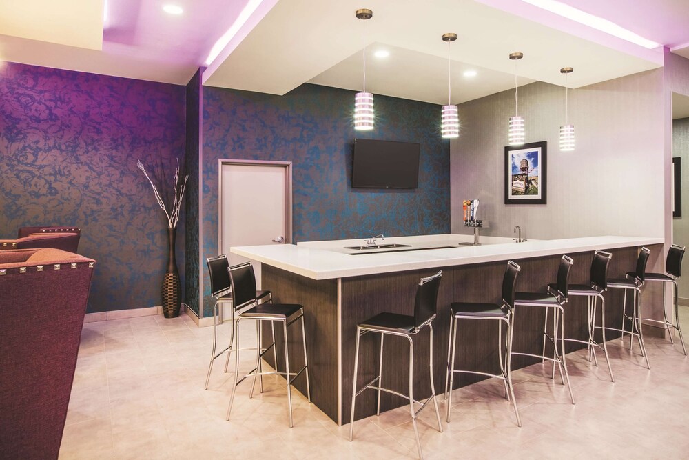 La Quinta Inn & Suites by Wyndham Lubbock South 43/48