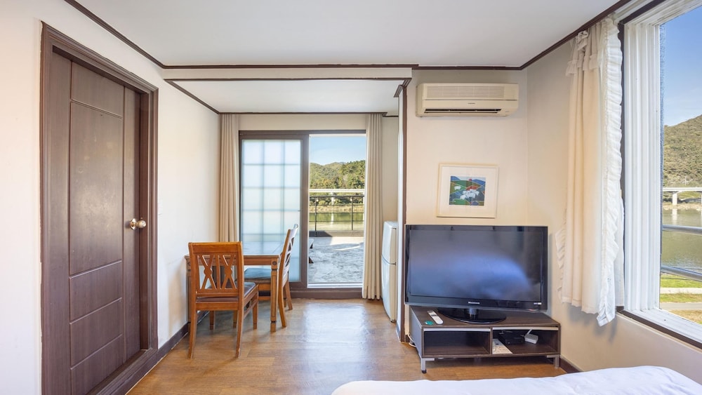 Chuncheon Beautiful House Pension 42/50