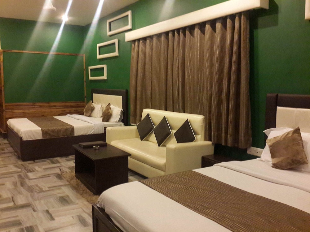 Hotel Varuna 37/46