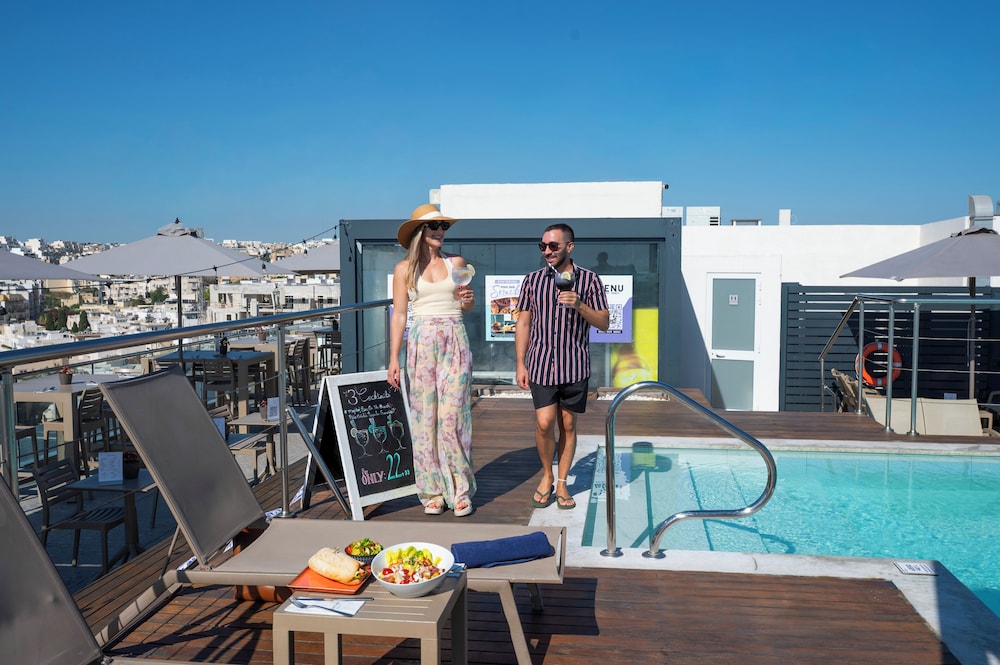 Mercure St. Julian s Malta 60/69