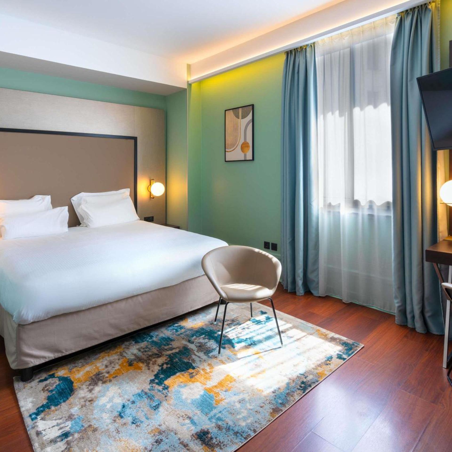 SUPERIOR, FAMILY, DOUBLE BED, SOFA