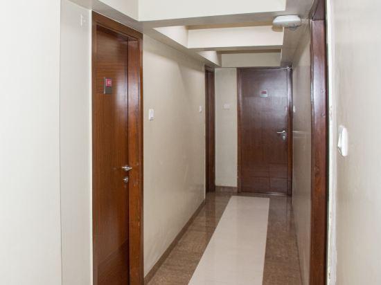 Hotel Bombay International 13/16