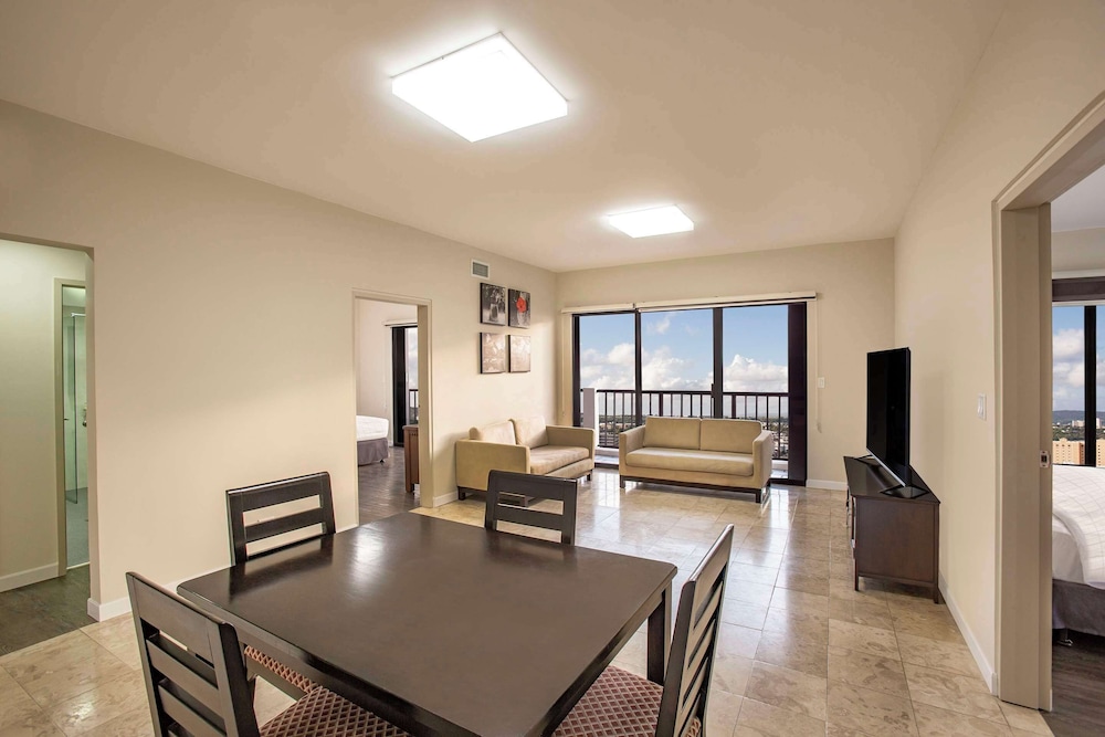 Bayview Hotel Guam 32/50