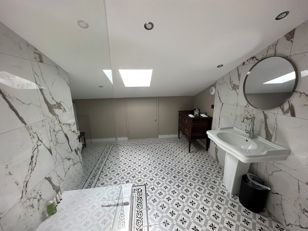 Castel Bois Marie 48/50