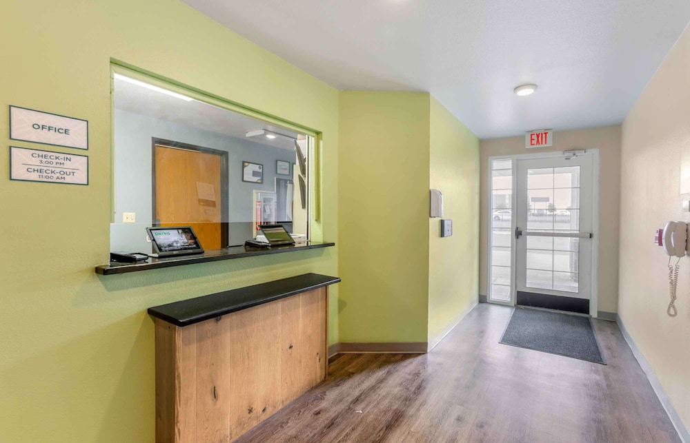 Studio6 Extended Stay El Paso East photo4